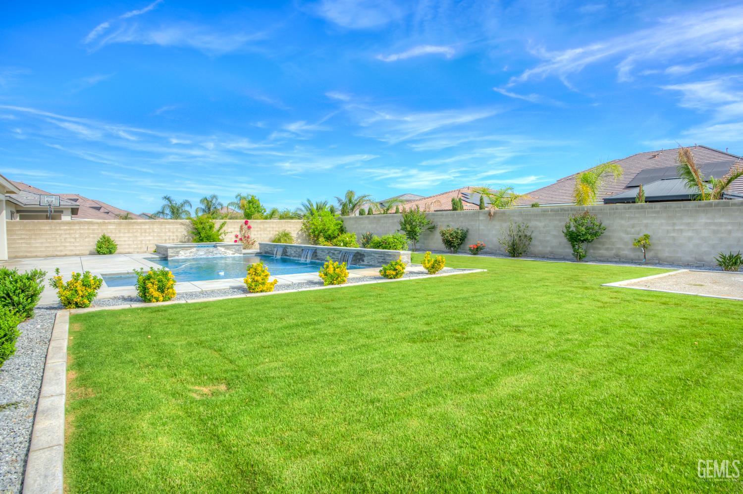 3702 Marian Way — photo 44