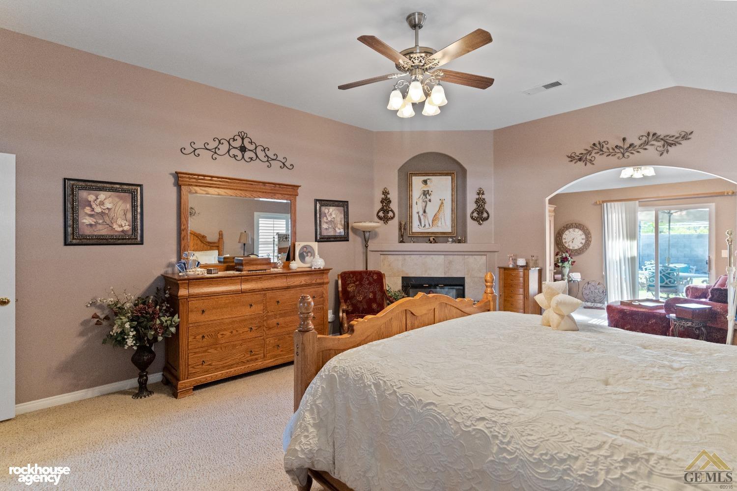 11809 Irwindale Avenue — photo 42