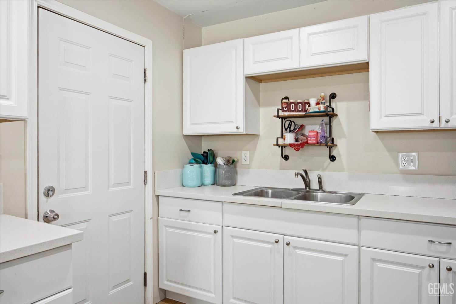 804 Ann Arbor Drive — photo 8
