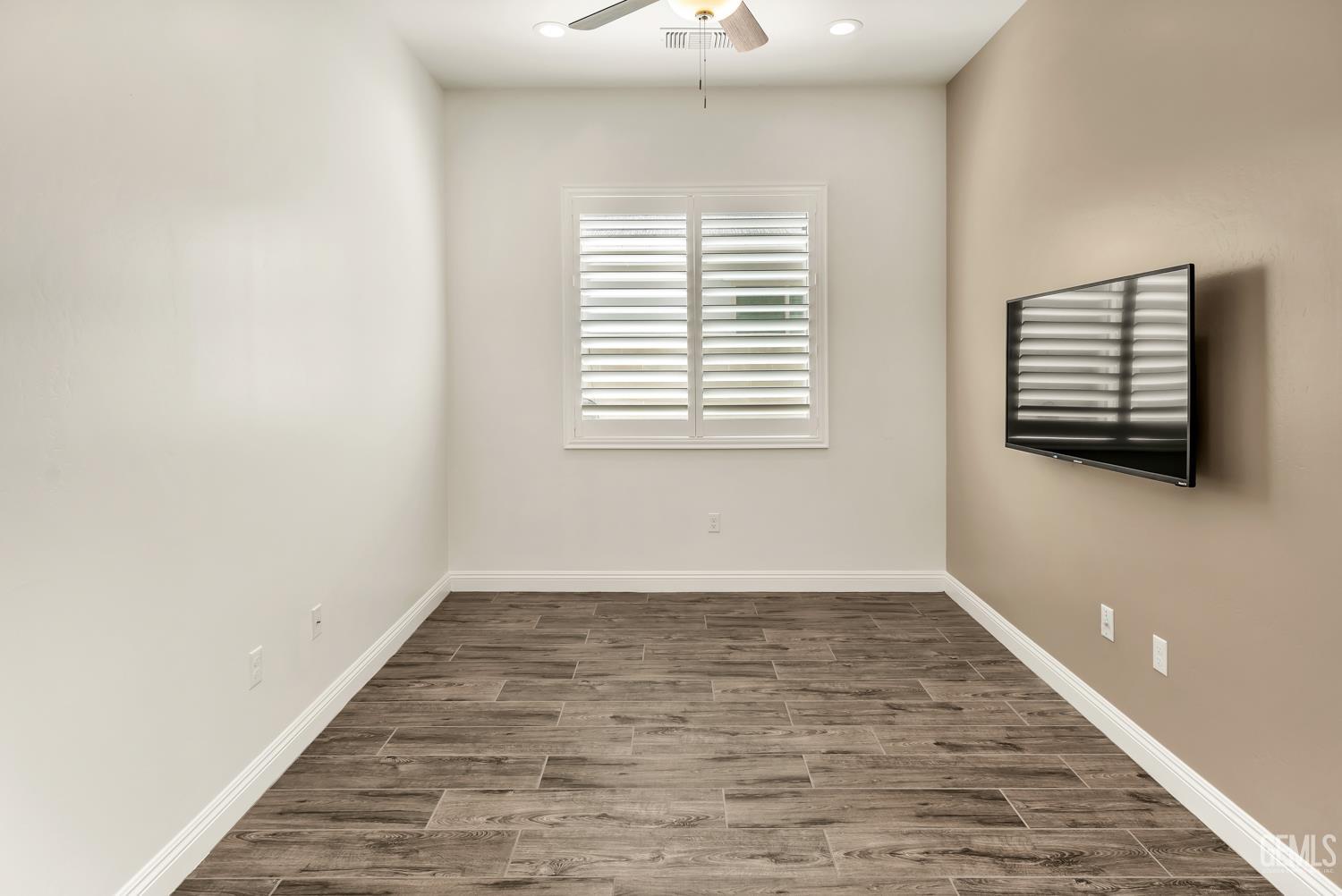 3702 Marian Way — photo 31
