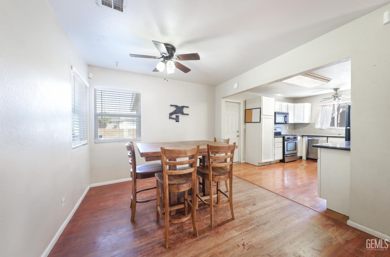 2800 N Pomona Street — photo 11