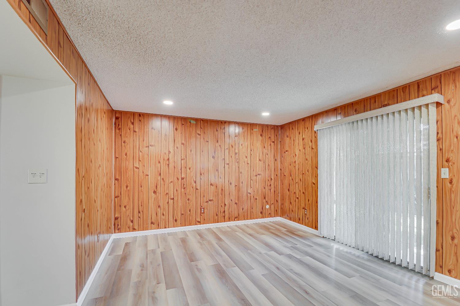 6212 Friant Drive — photo 16