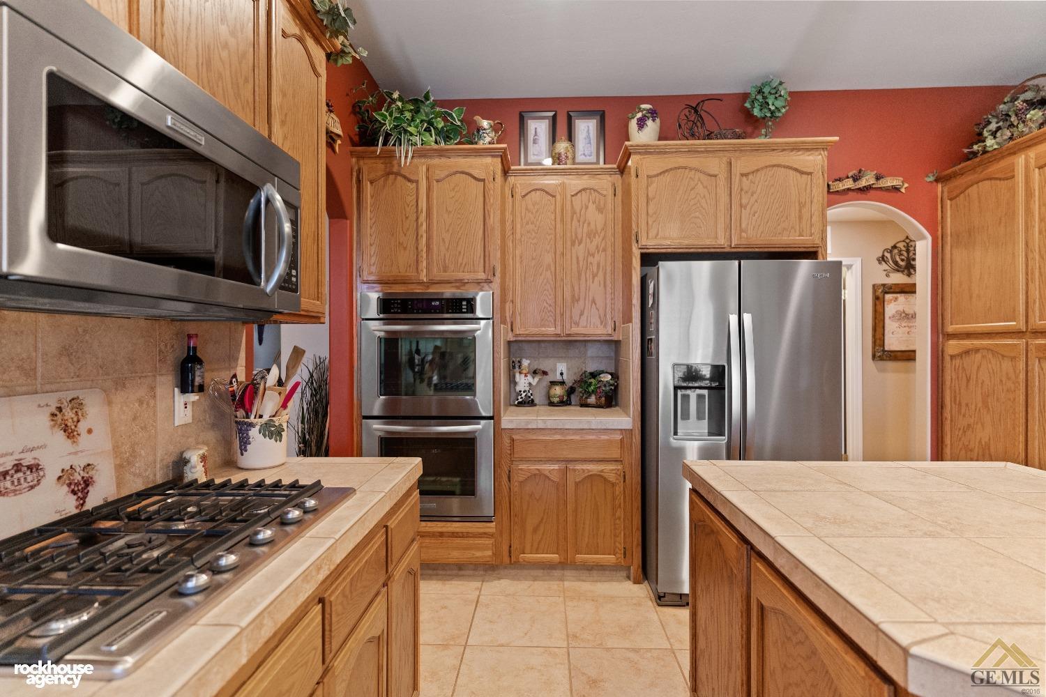 11809 Irwindale Avenue — photo 33