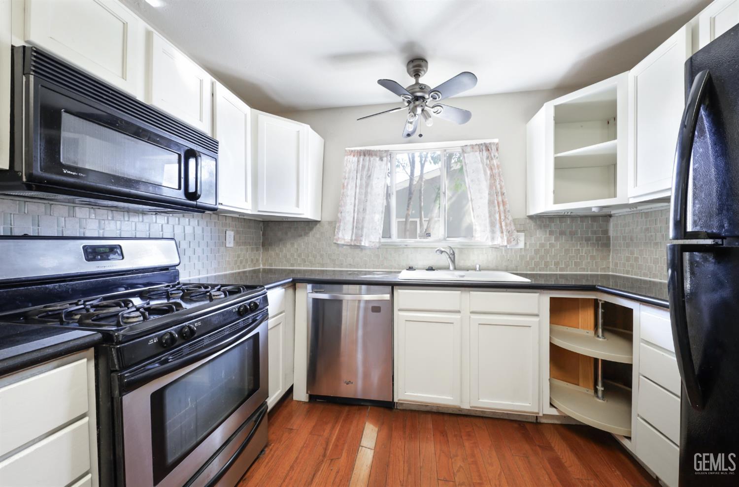 2800 N Pomona Street — photo 10