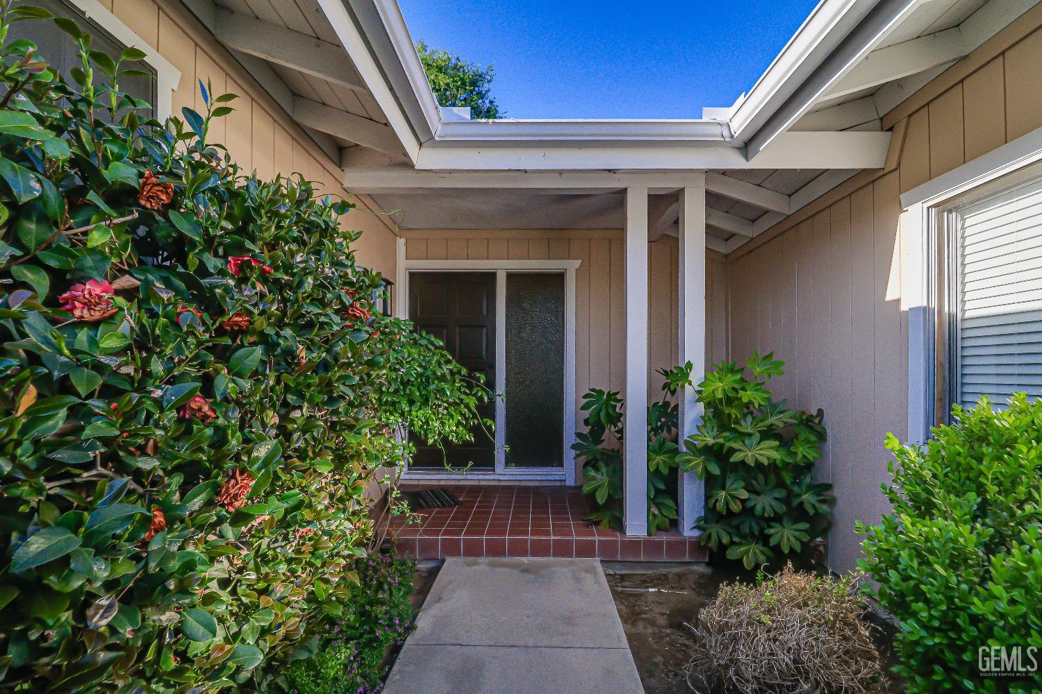 6212 Friant Drive — photo 5