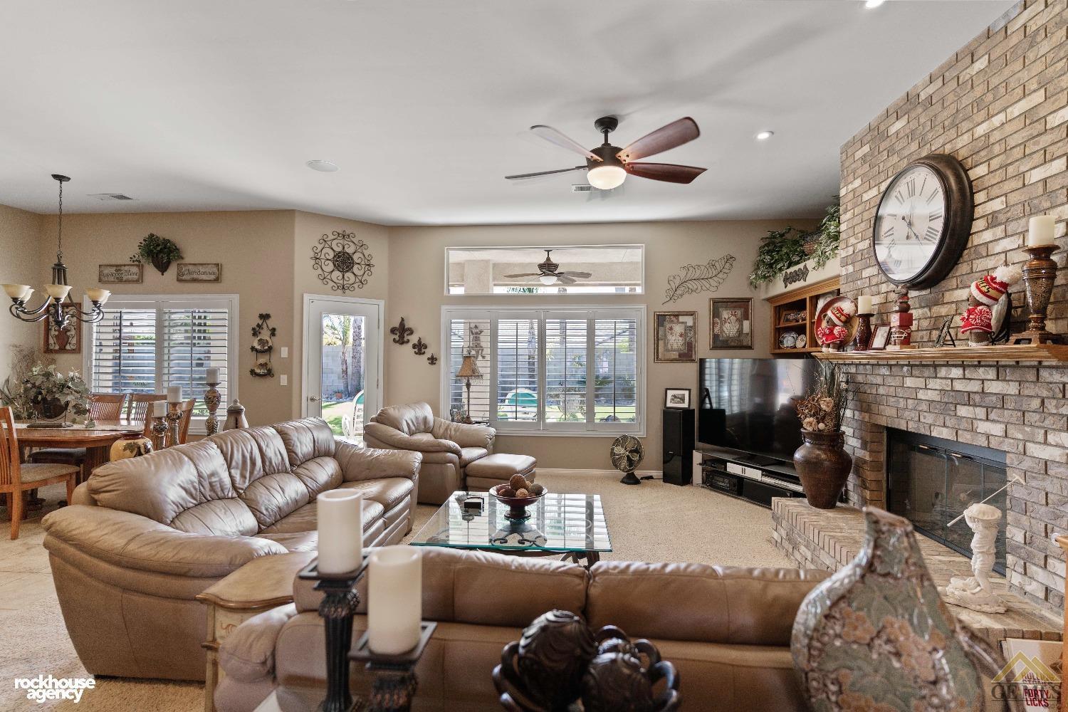 11809 Irwindale Avenue — photo 15