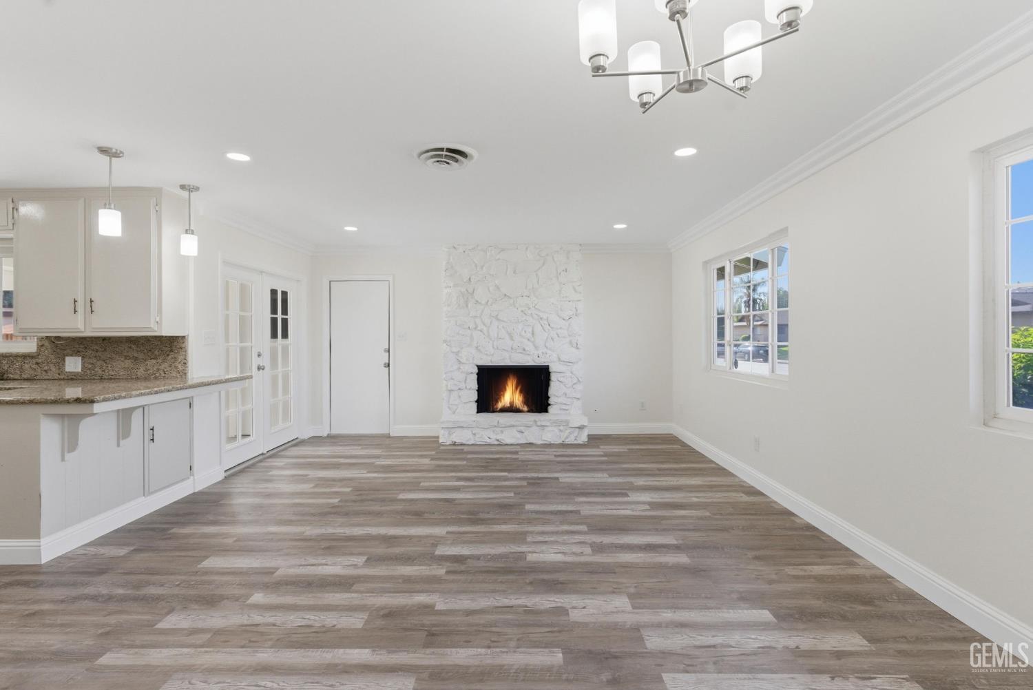 2101 Westminster Drive — photo 10