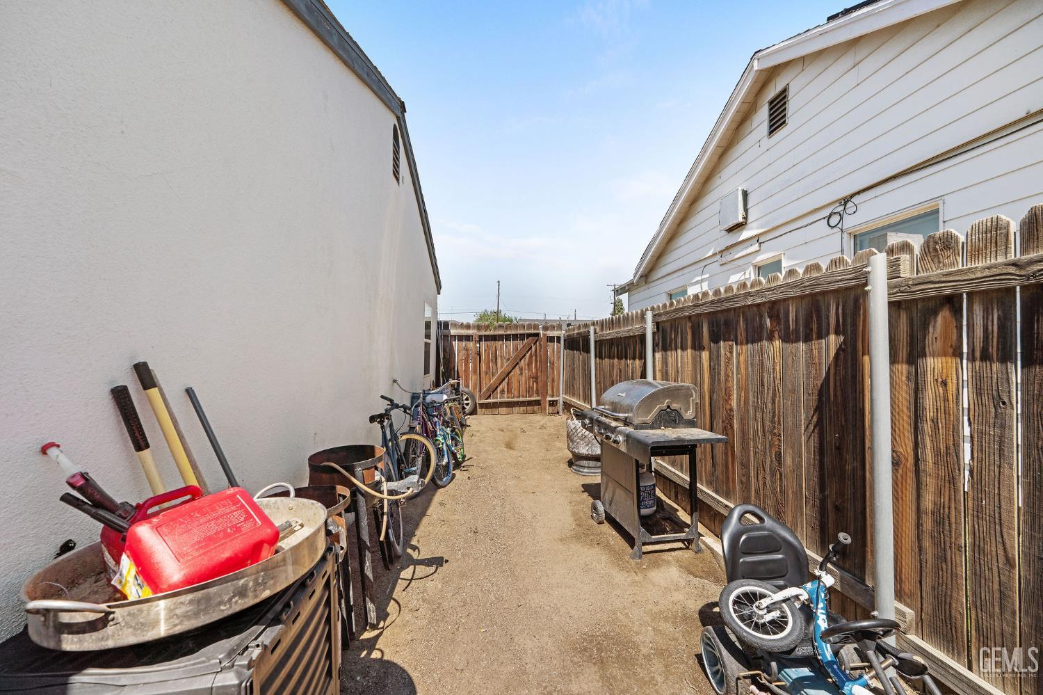 303 El Tejon Avenue — photo 20
