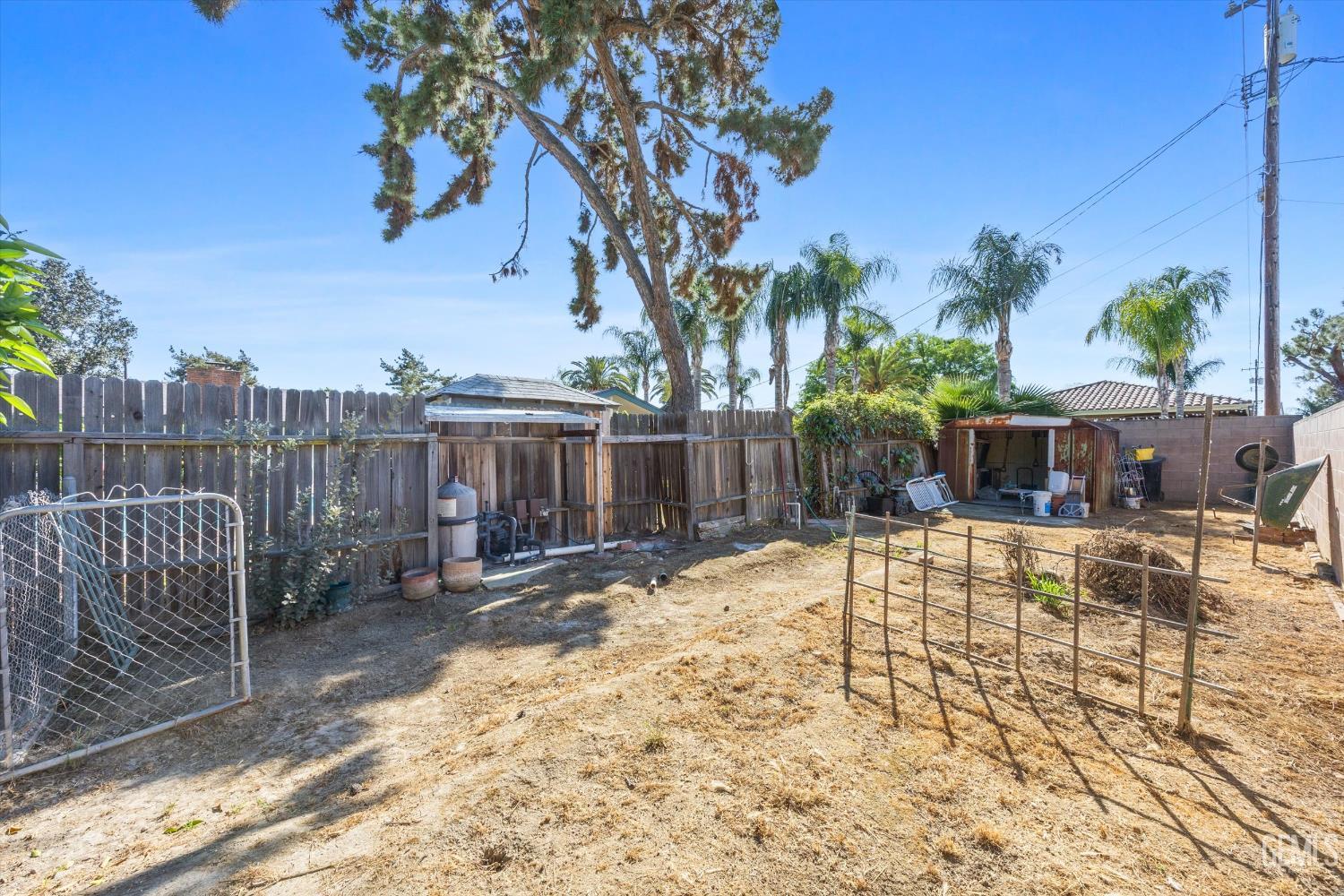 6300 Carter Avenue — photo 47