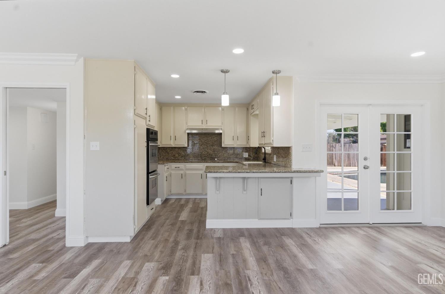 2101 Westminster Drive — photo 13