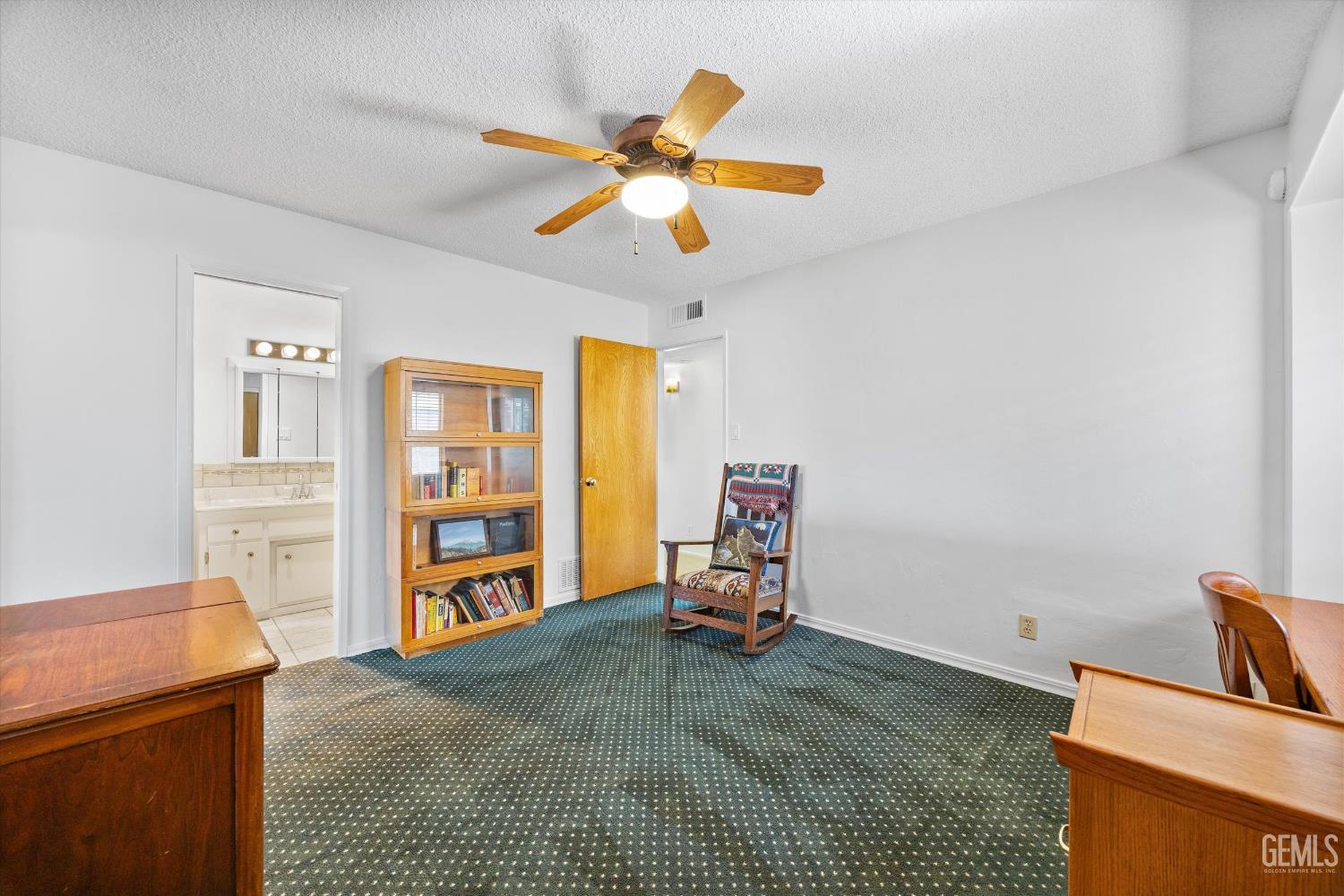 6300 Carter Avenue — photo 25