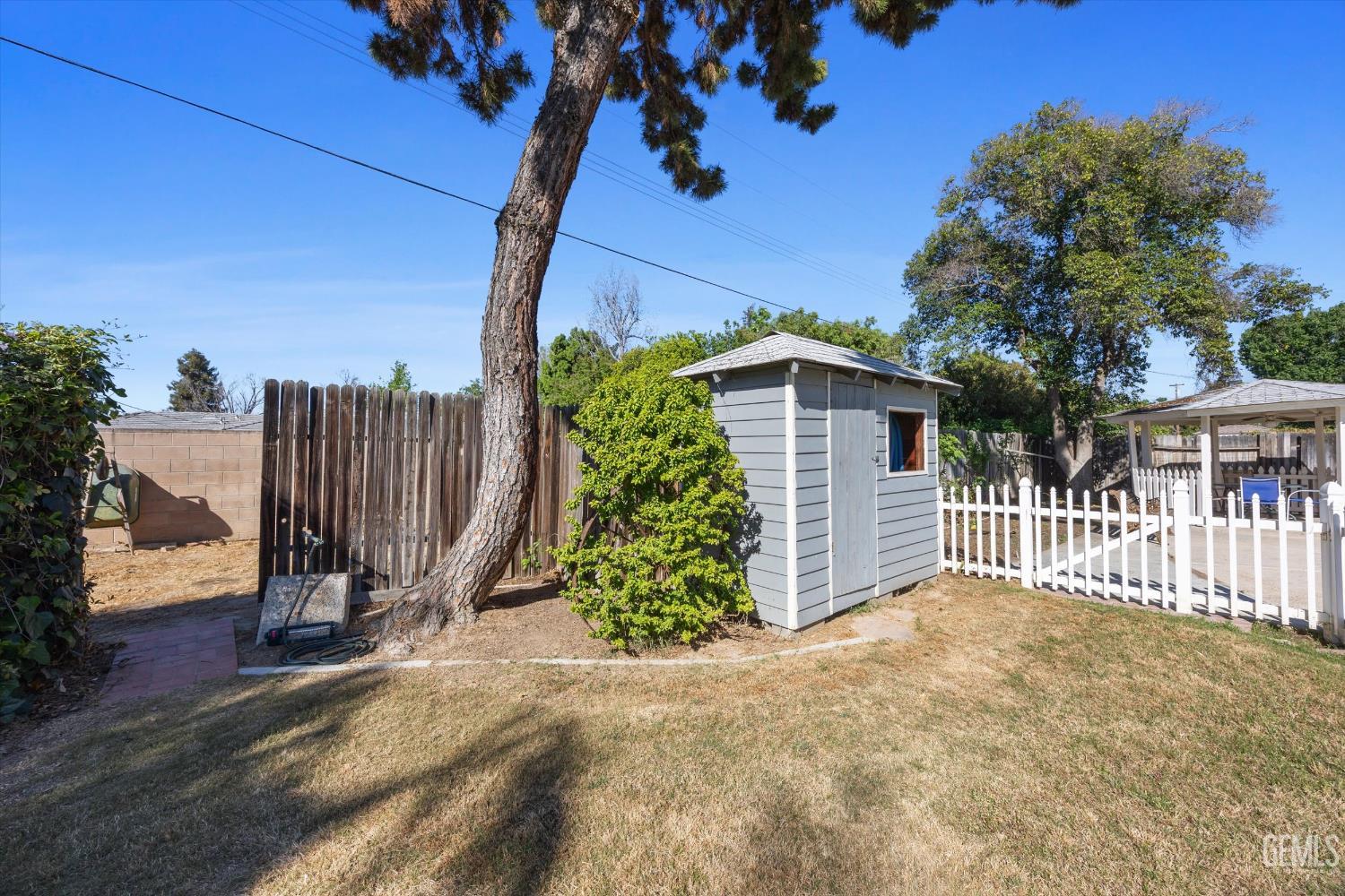 6300 Carter Avenue — photo 45