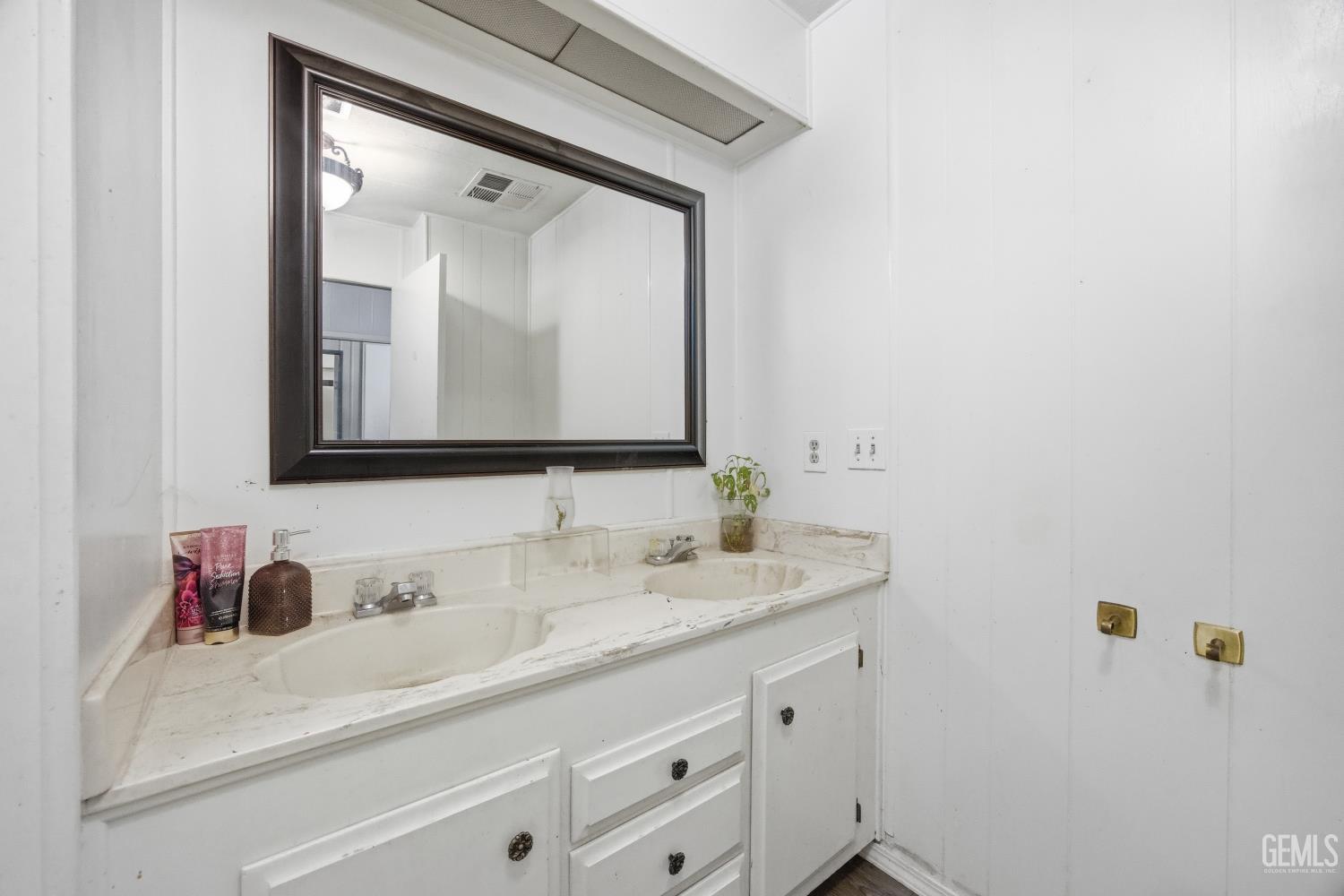 187 Kings Ln — photo 19