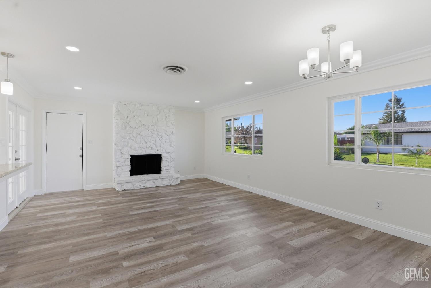 2101 Westminster Drive — photo 8