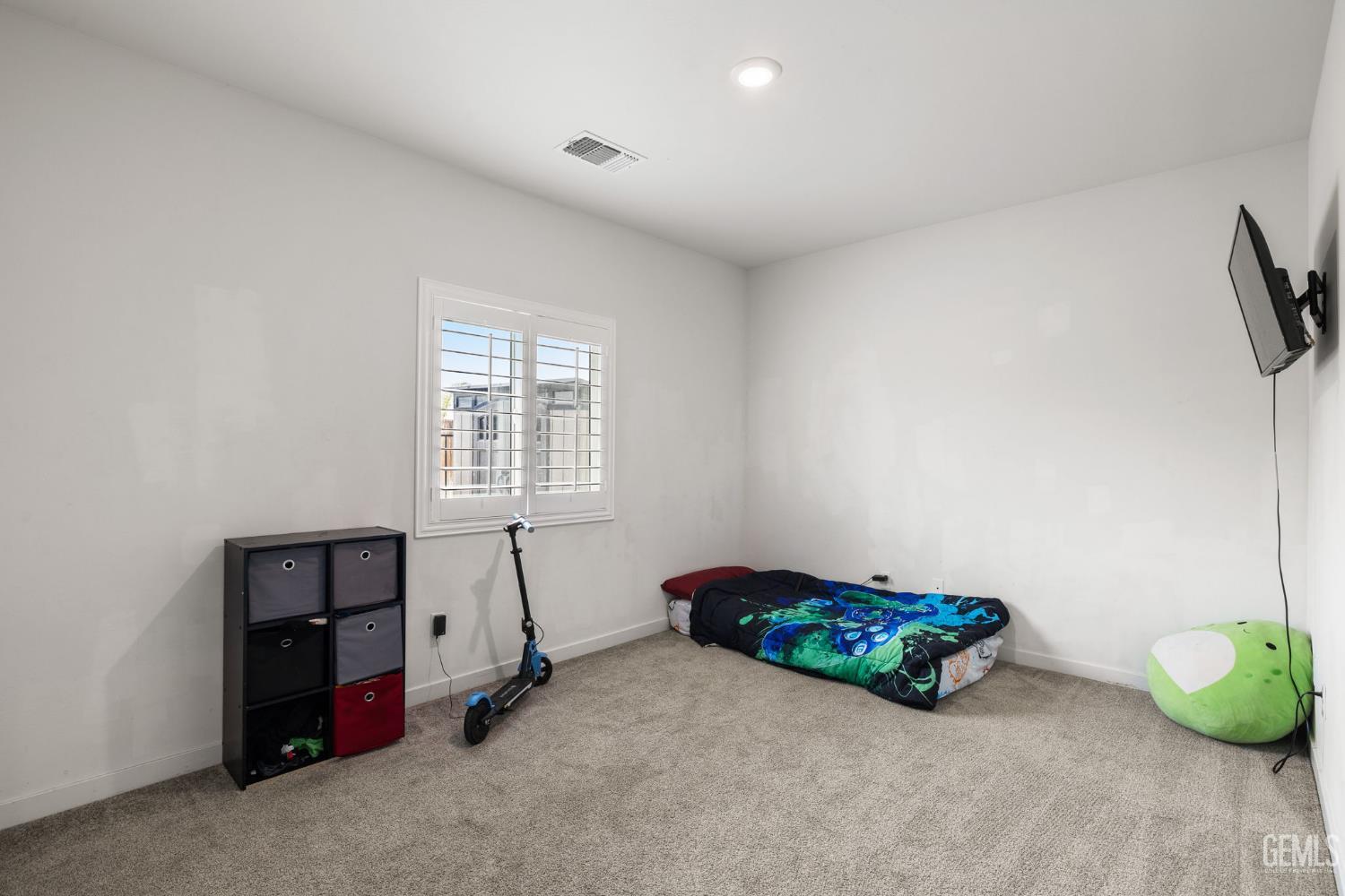 15811 Waterford Street — photo 35