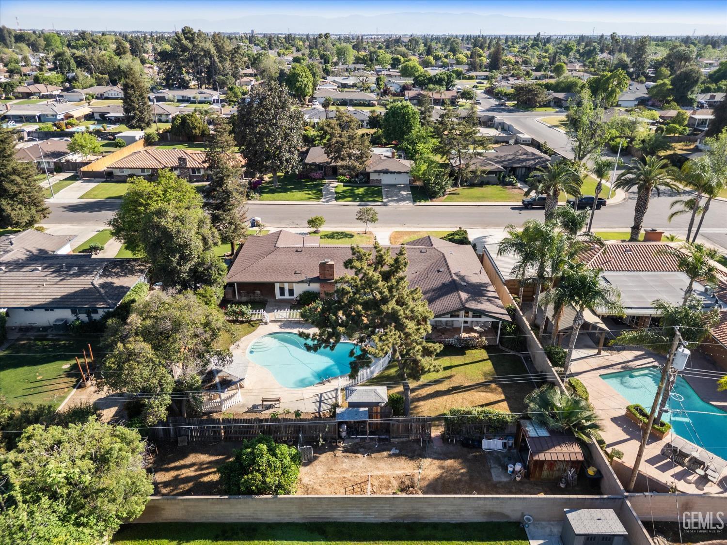 6300 Carter Avenue — photo 4