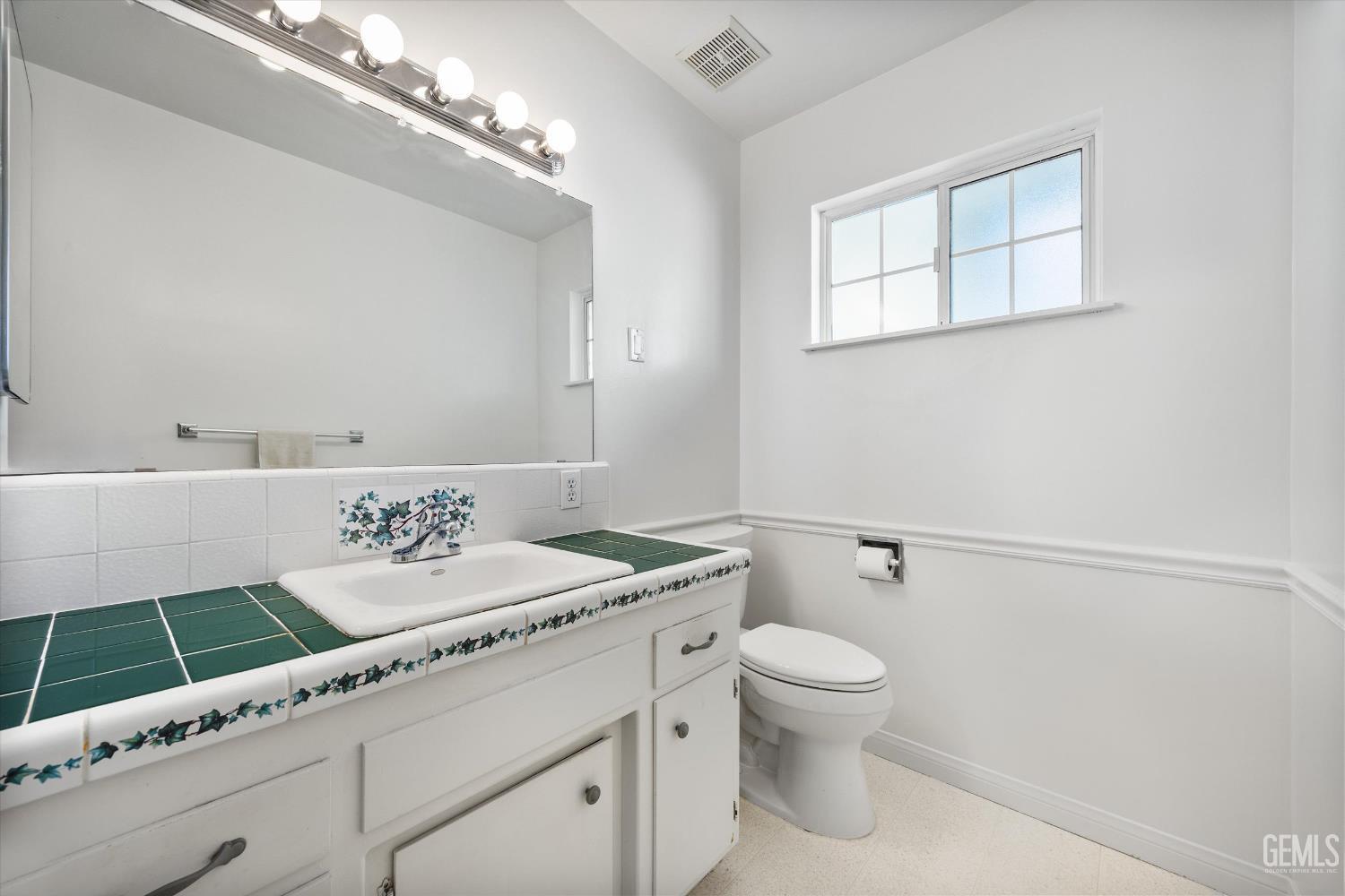 6300 Carter Avenue — photo 19