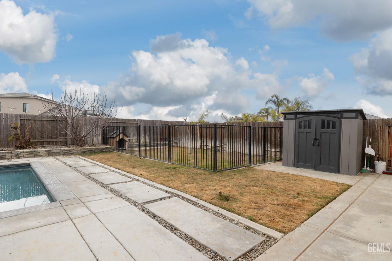 15811 Waterford Street — photo 56