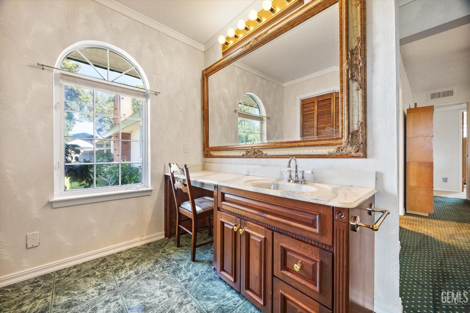 6300 Carter Avenue — photo 31