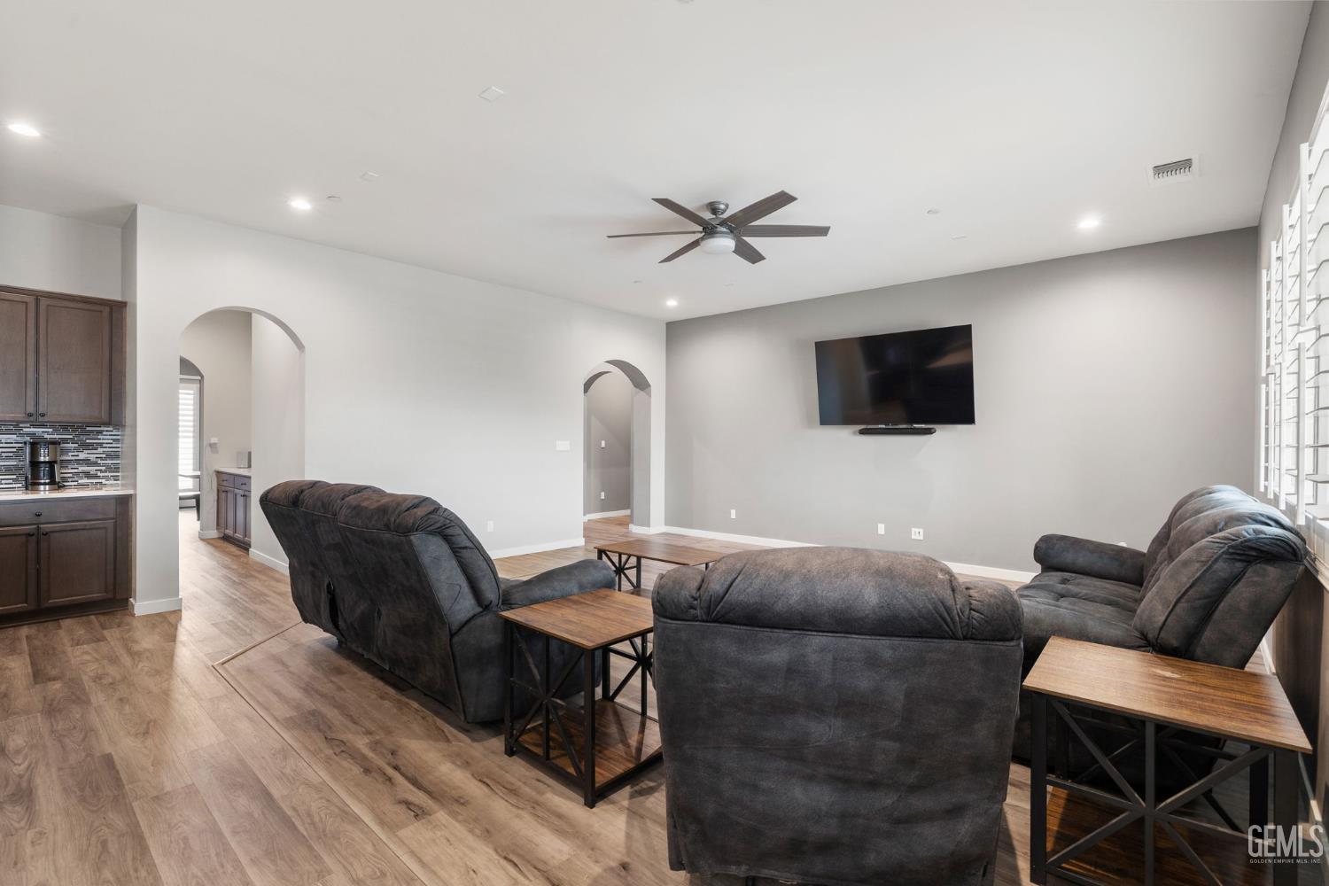 15811 Waterford Street — photo 17
