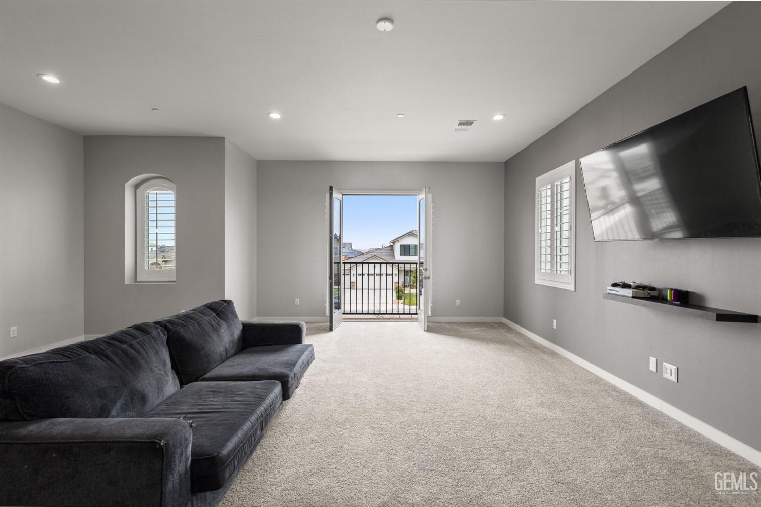 15811 Waterford Street — photo 49