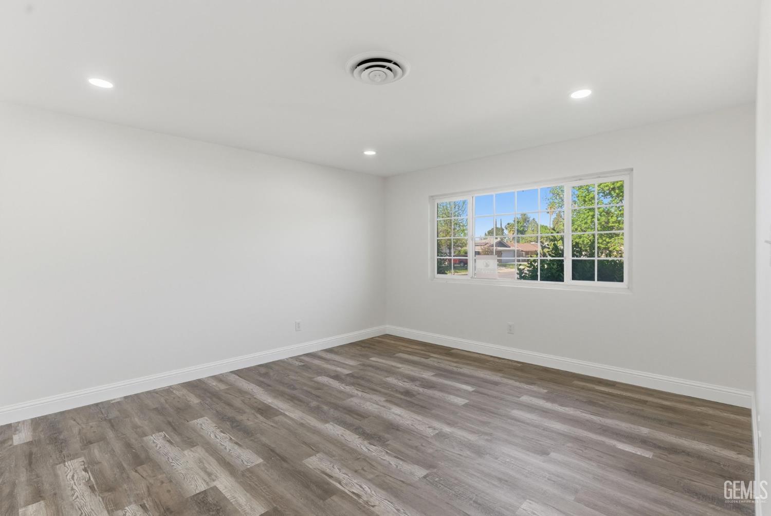 2101 Westminster Drive — photo 5