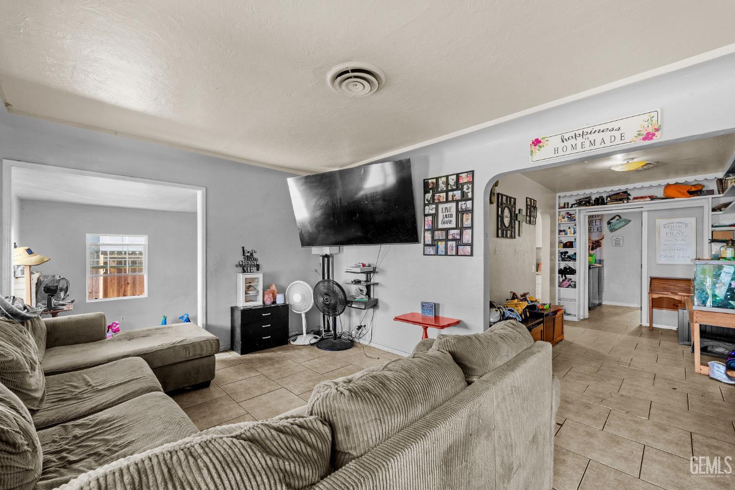 303 El Tejon Avenue — photo 5