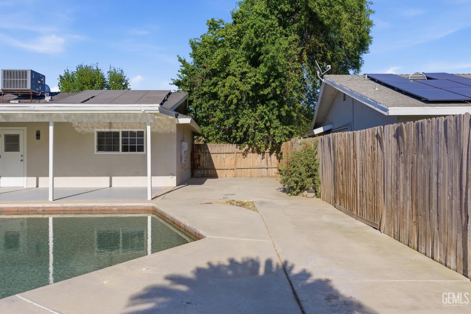 2101 Westminster Drive — photo 30