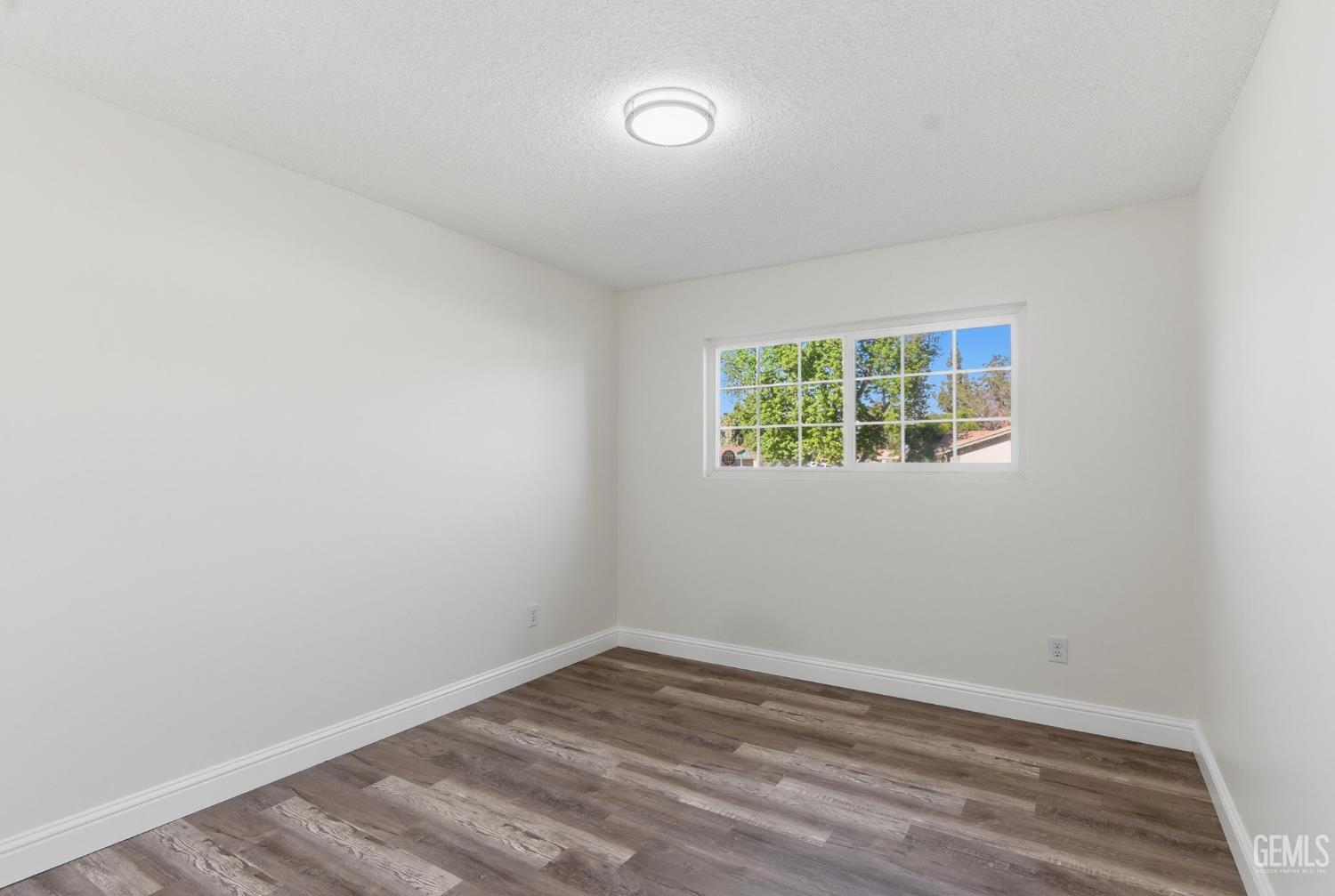 2101 Westminster Drive — photo 16