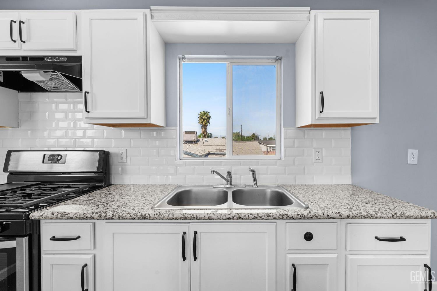 303 El Tejon Avenue — photo 35