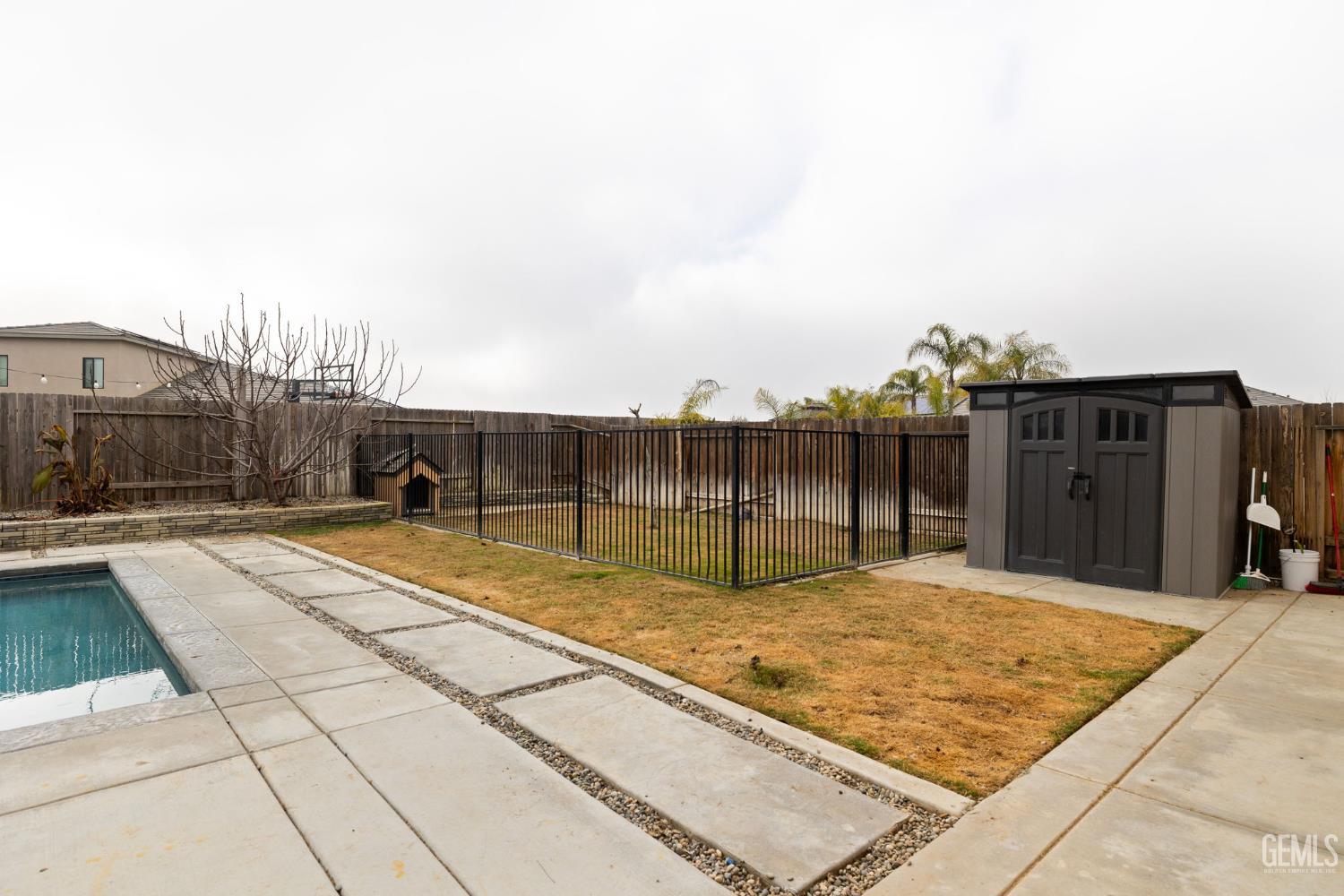 15811 Waterford Street — photo 67
