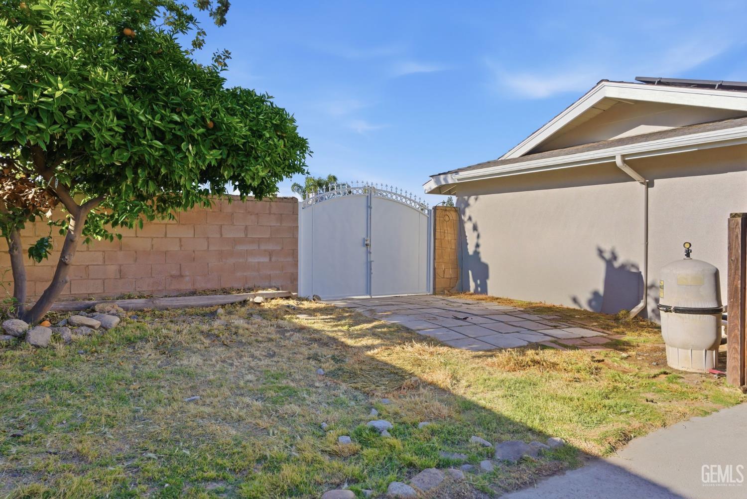 2101 Westminster Drive — photo 31