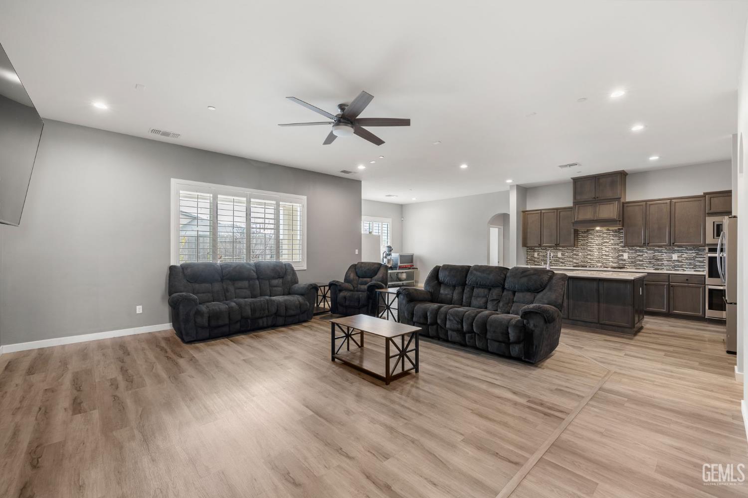 15811 Waterford Street — photo 15