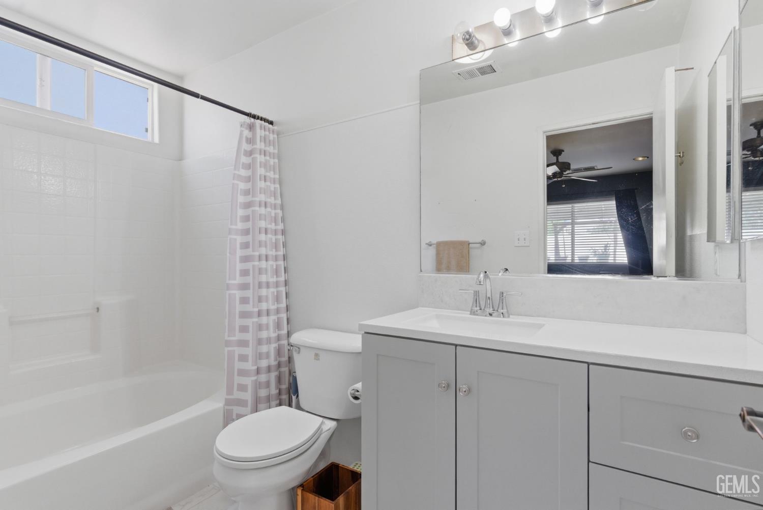 10420 W Victoria Falls Avenue — photo 16