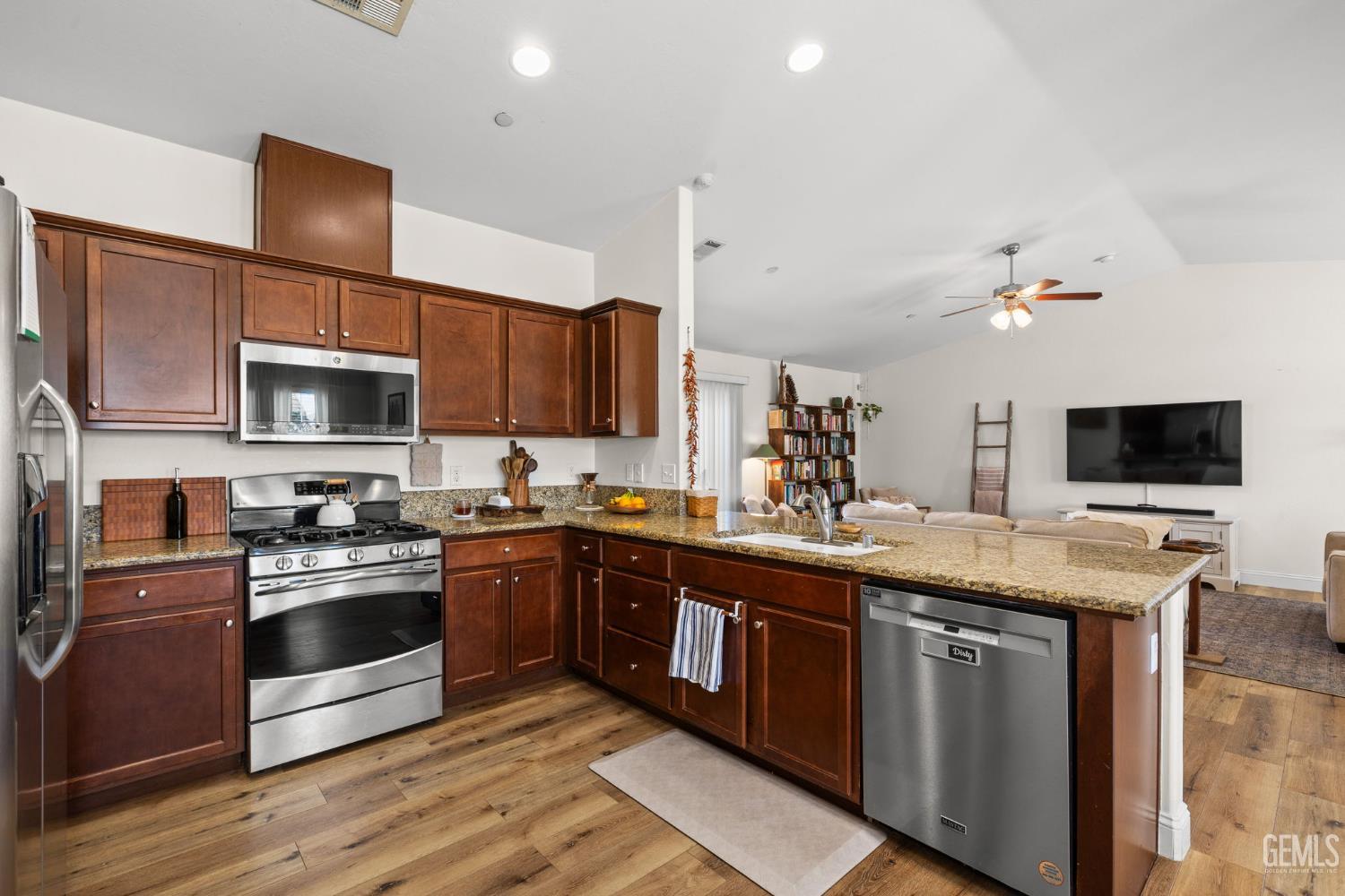 13210 Sunlight Star Street — photo 19