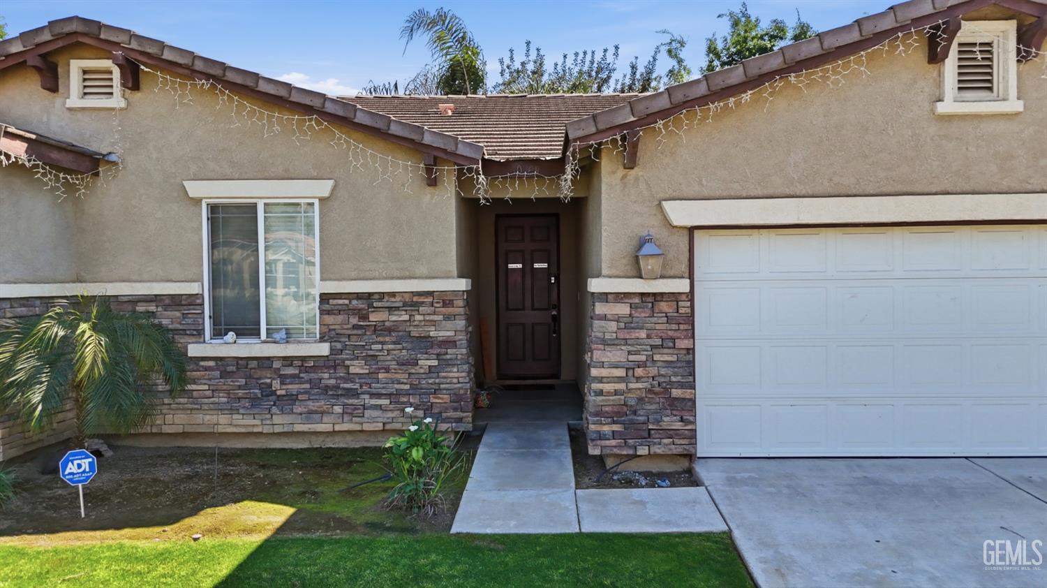 10909 Lewelling Street — photo 3