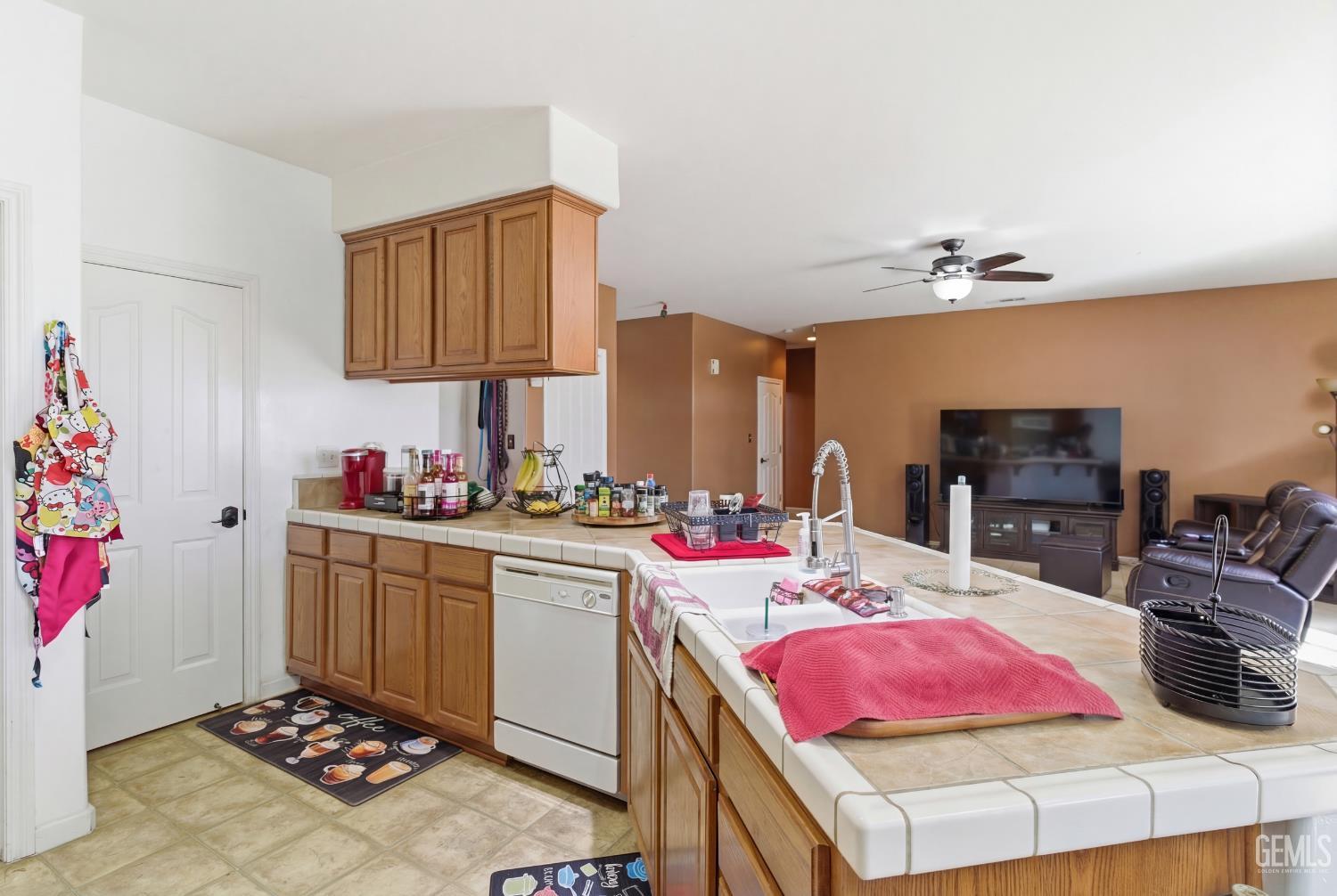 10909 Lewelling Street — photo 12