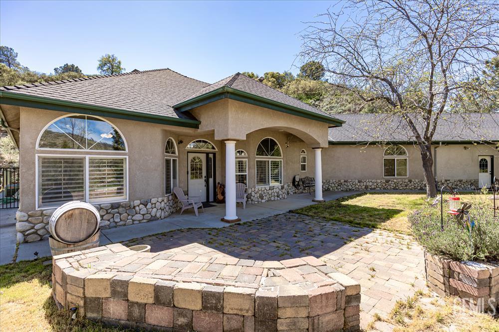 26050 Cumberland Road — photo 69