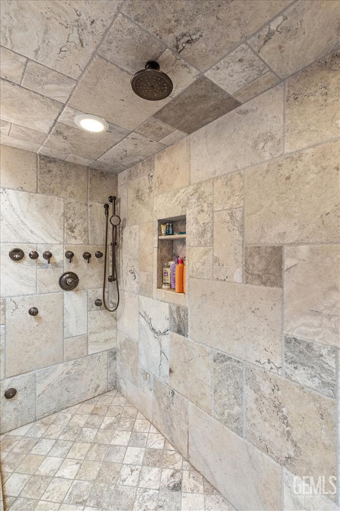 26050 Cumberland Road — photo 48
