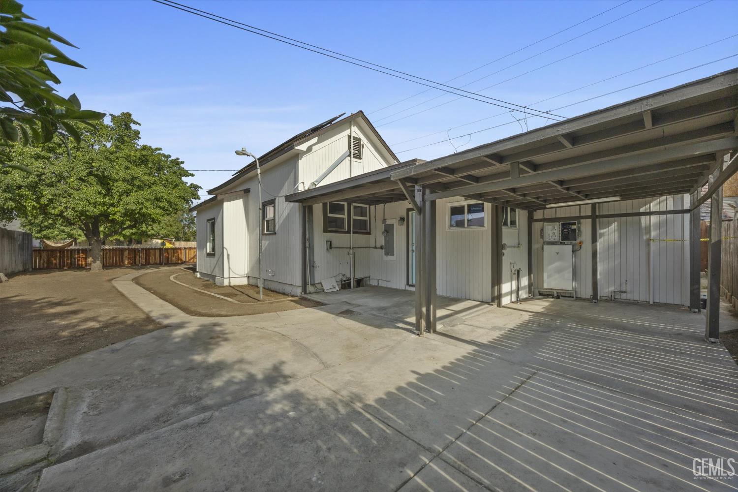 1615 Owens Street — photo 43