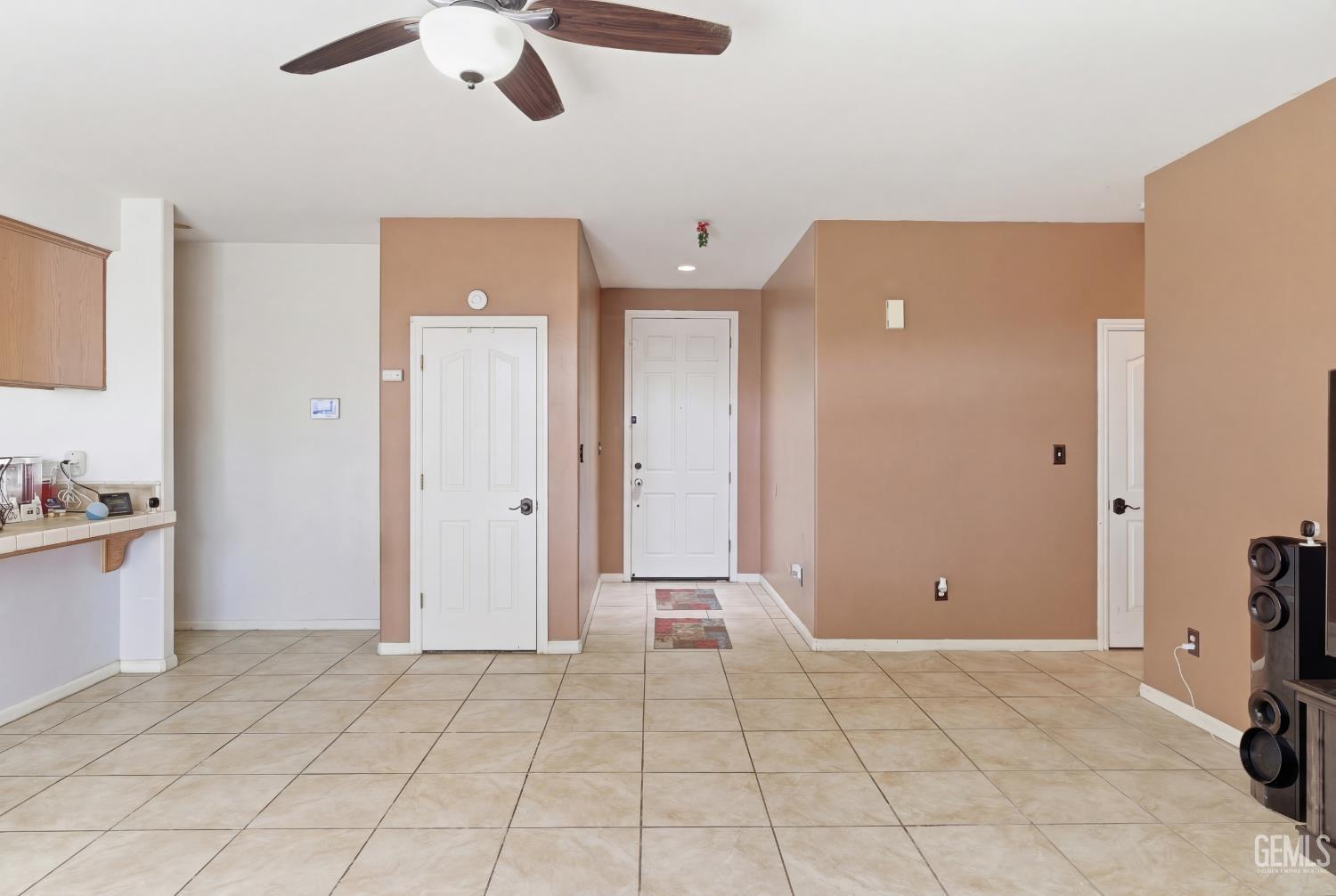 10909 Lewelling Street — photo 16