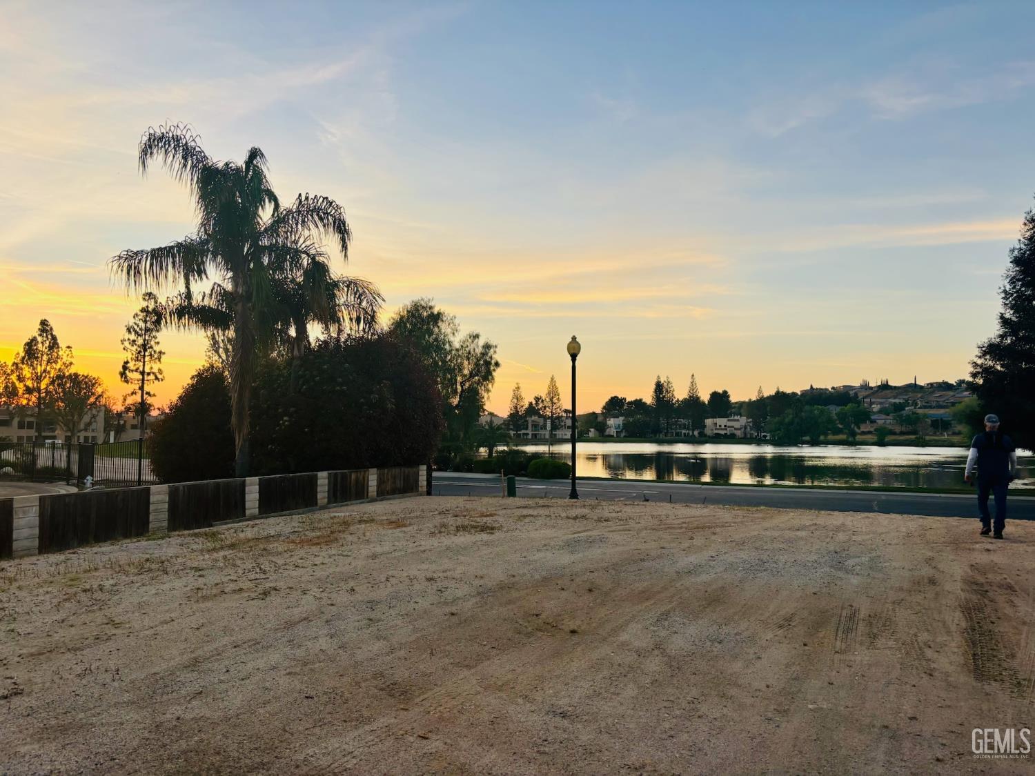 14711 Las Palmas Drive