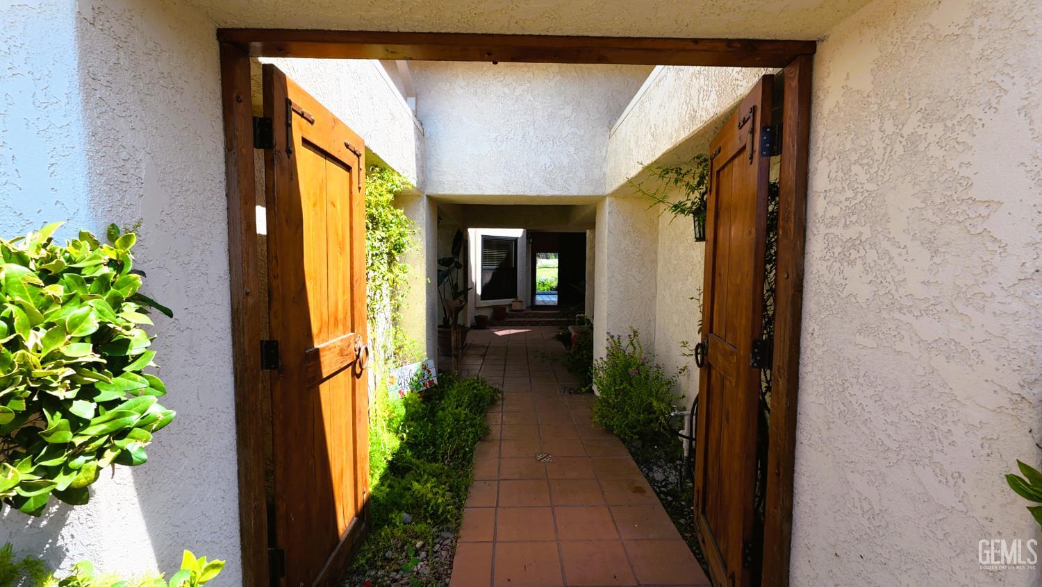 5513 Muirfield Drive — photo 3