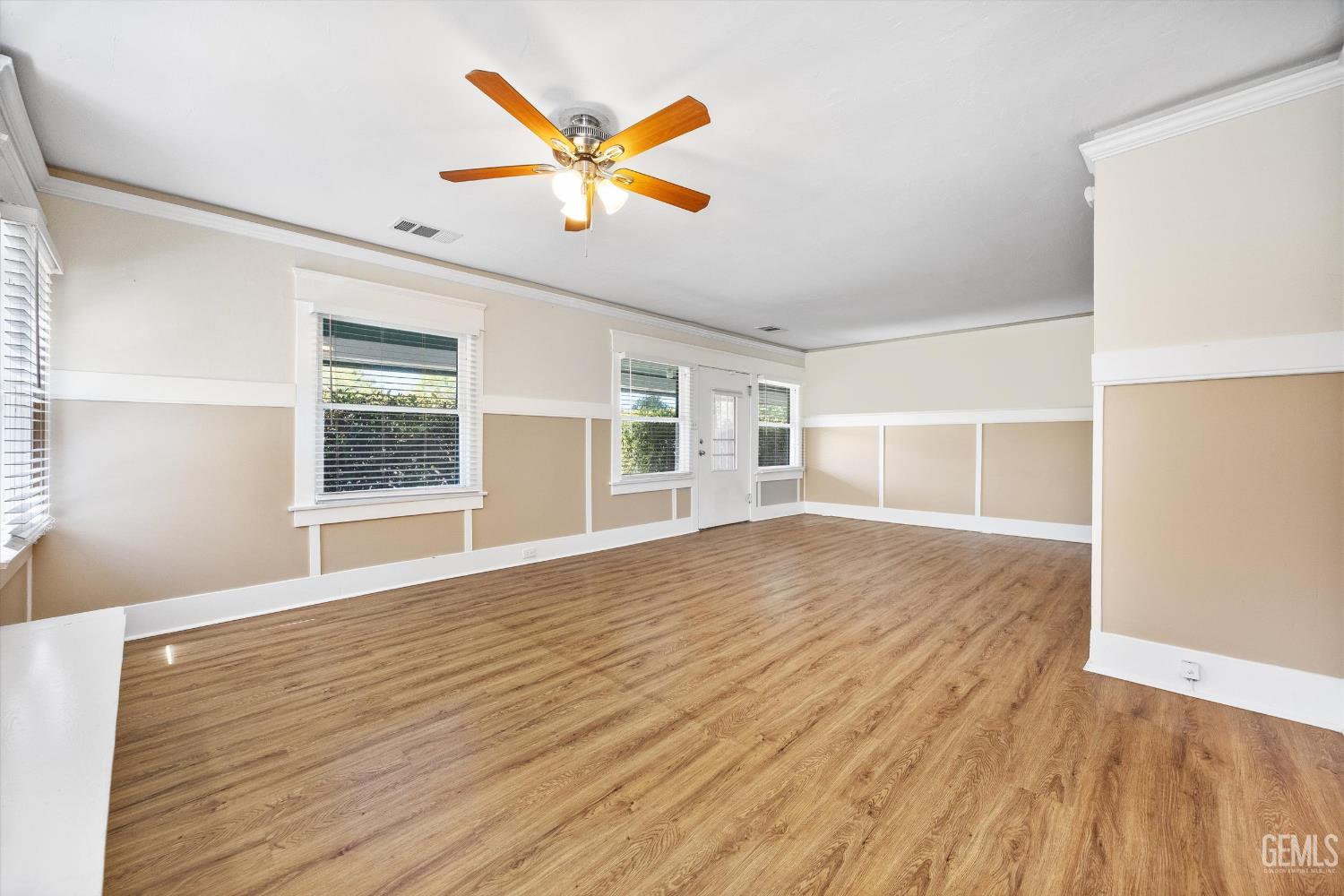 210 Oleander Avenue — photo 8