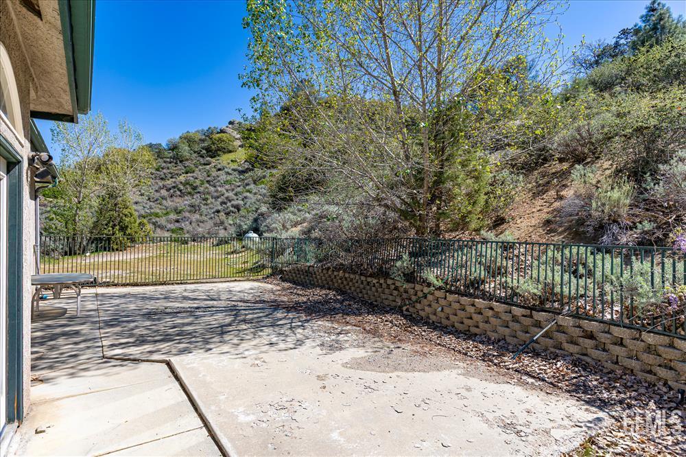 26050 Cumberland Road — photo 52