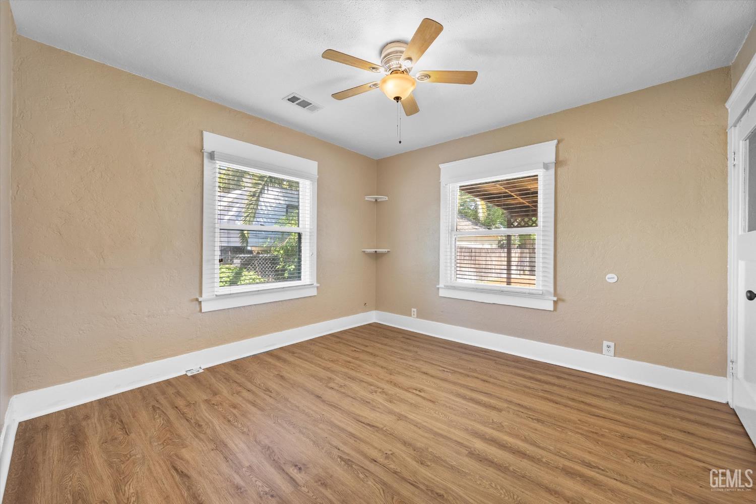 210 Oleander Avenue — photo 17