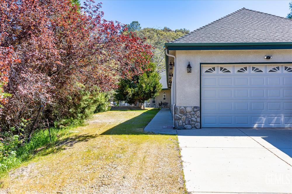 26050 Cumberland Road — photo 39