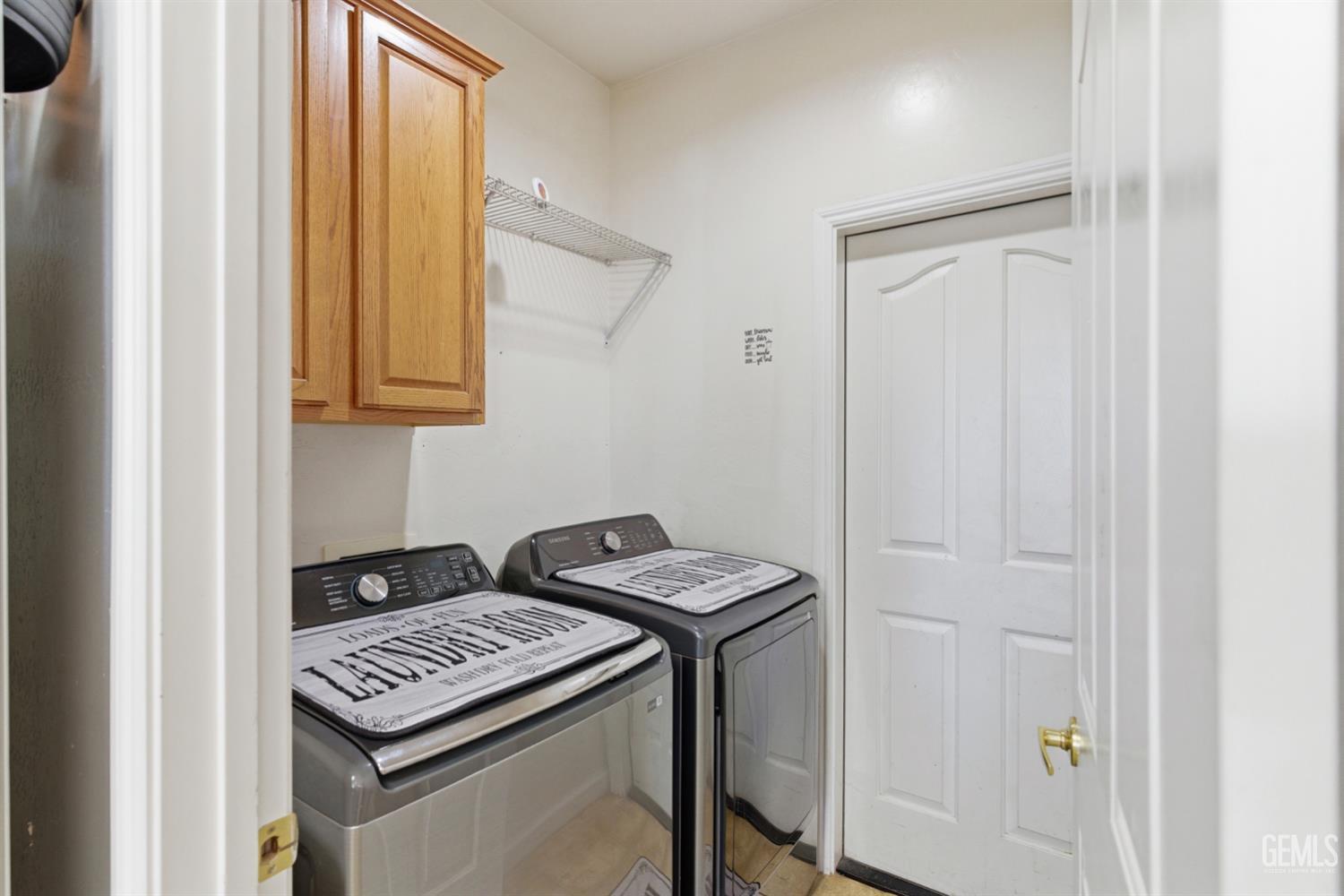 10909 Lewelling Street — photo 15