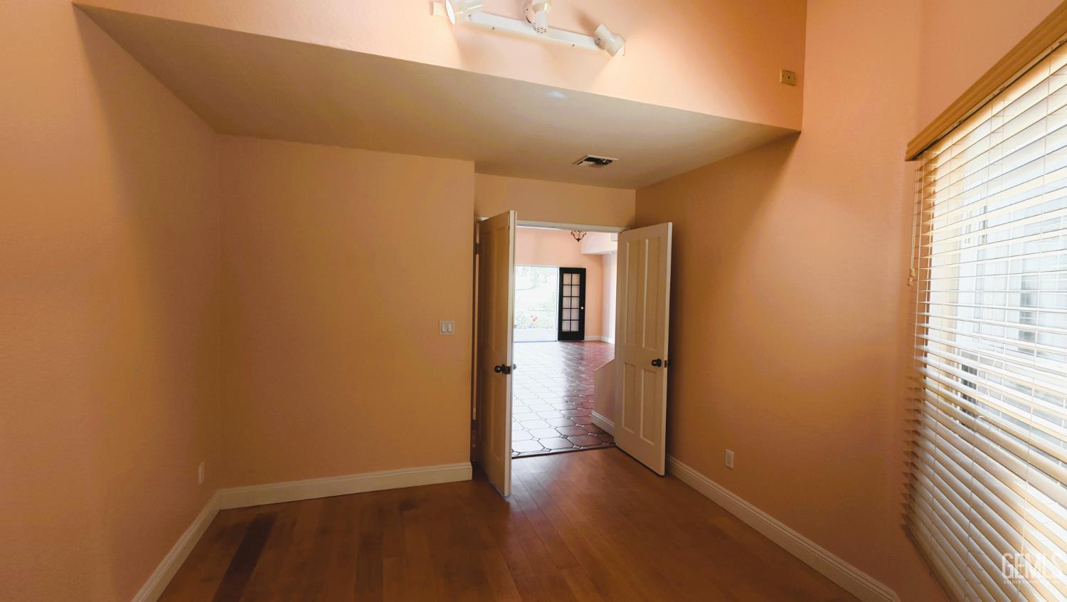 5513 Muirfield Drive — photo 10