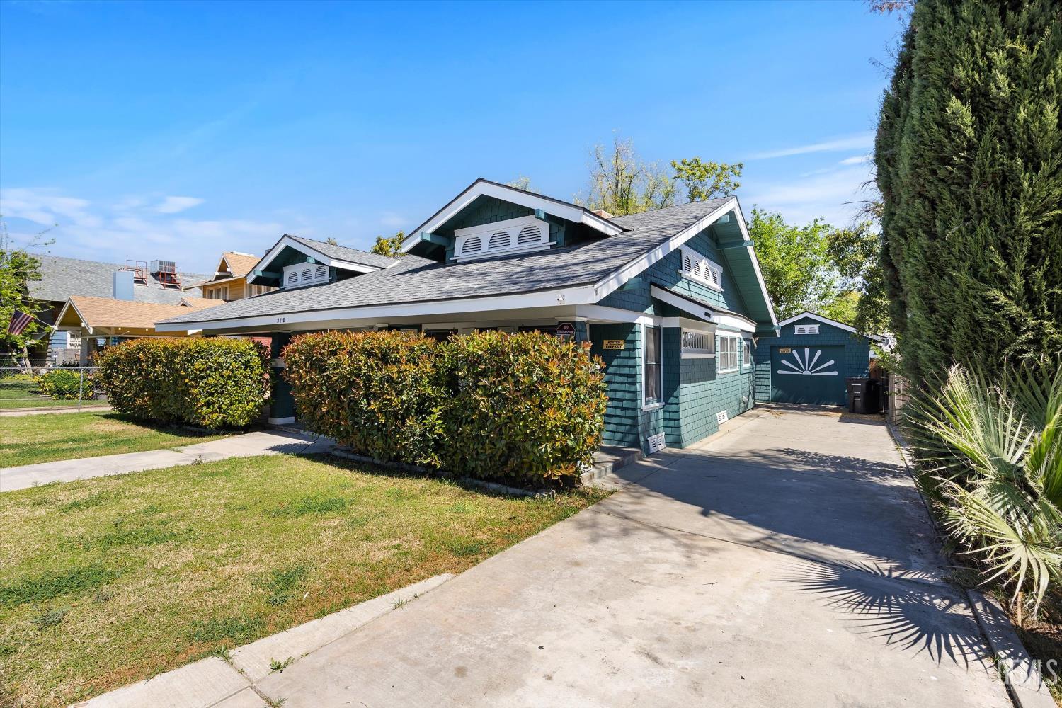 210 Oleander Avenue — photo 5